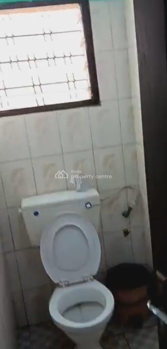 2 Bedroom House, Opeikuma, Kasoa, Awutu-senya East, Central Region, Detached Bungalow for Sale