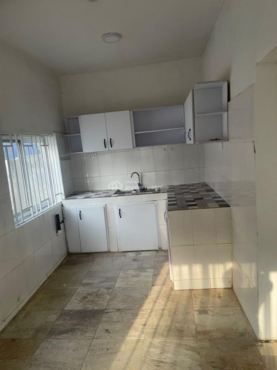 3 Bedrooms, Labadi Tradfare, La (labadi), La Dade Kotopon Municipal, Accra, Detached Duplex for Rent