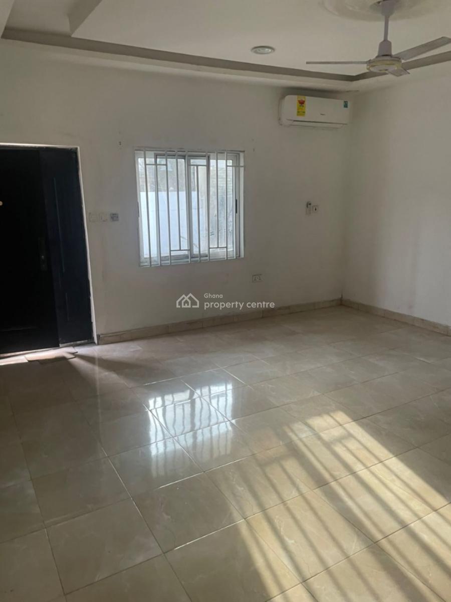 3 Bedrooms, Labadi Tradfare, La (labadi), La Dade Kotopon Municipal, Accra, Detached Duplex for Rent