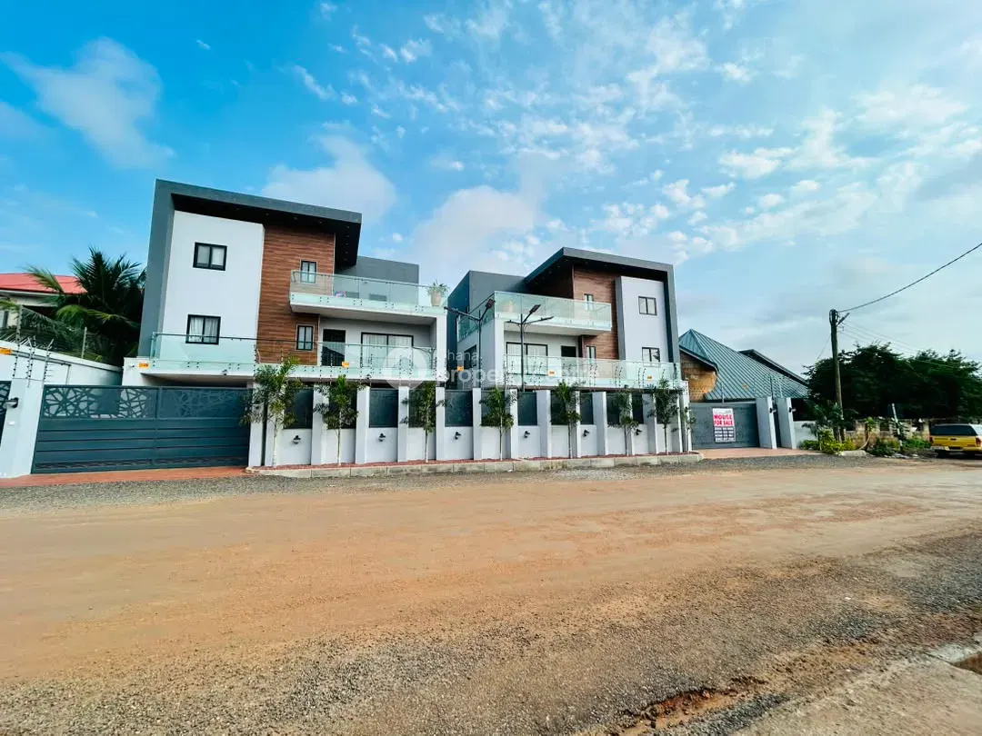 Executive 4 Bedrooms