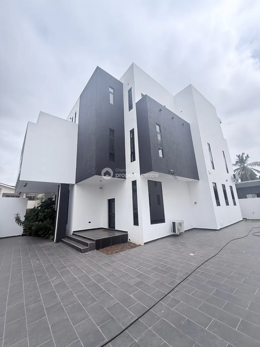 Luxury 4 Bedroom House