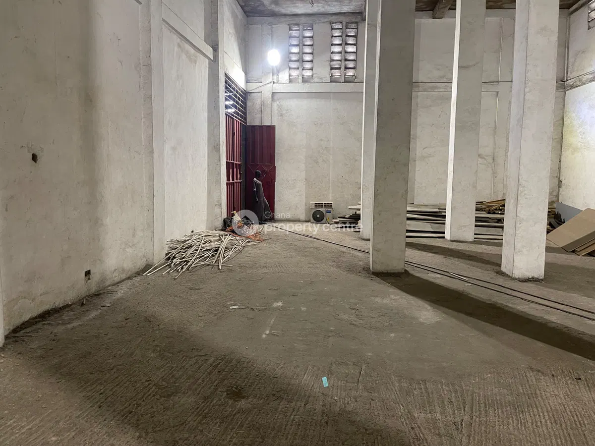 200 SQM Warehouse with Height of 5 Metres — Farrar Avenue, Adabraka, Accra