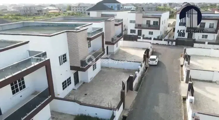 Luxury 4 Bedroom Townhome — Adenta, Peeva Factory, Adenta Municipal, Accra
