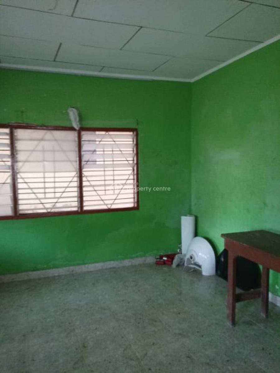 Single Room Self Contained, Ako Adjei, Osu, Accra, Mini Flat for Rent