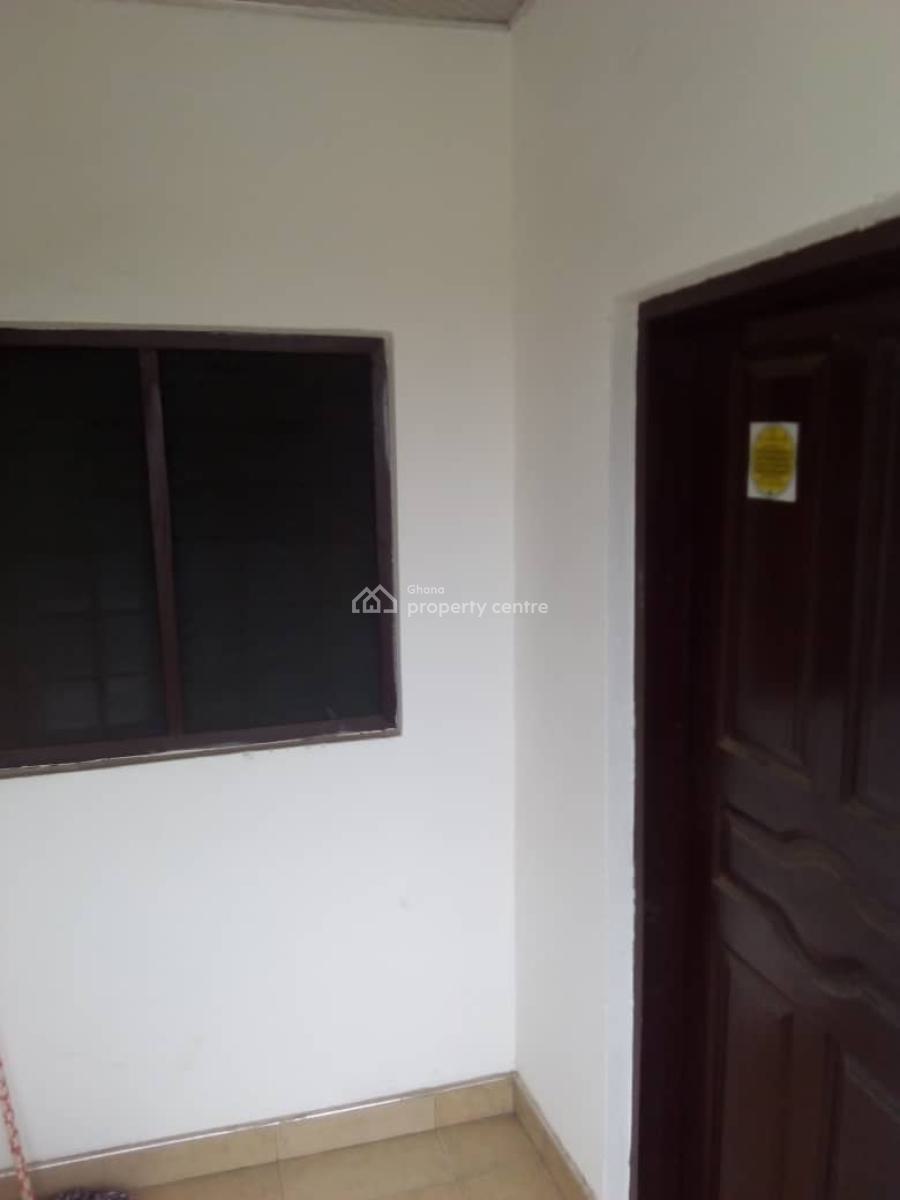 Single Room Self Contained, Ako Adjei, Osu, Accra, Mini Flat for Rent