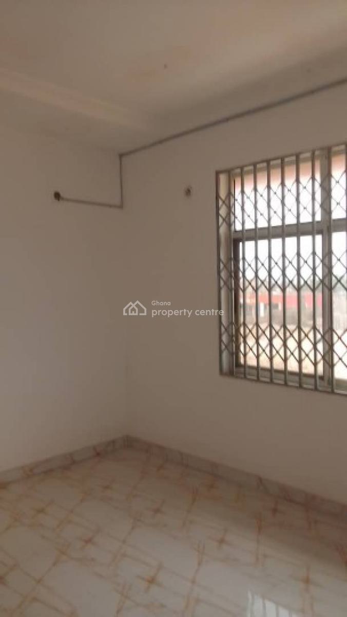 Chamber and Hall Self Contained, Ako Adjei, Osu, Accra, Mini Flat for Rent