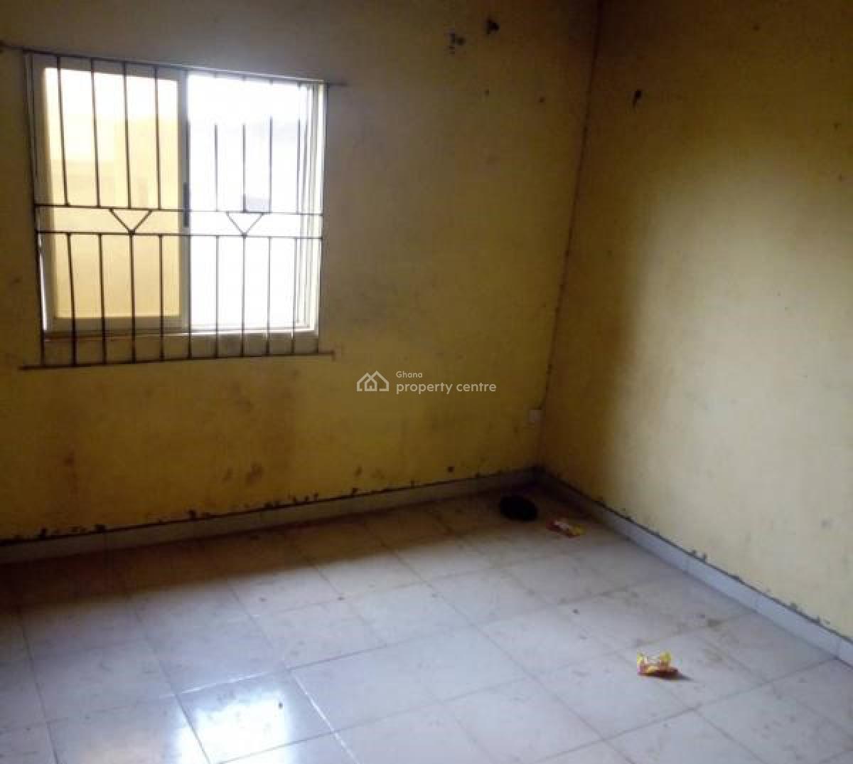 Chamber and Hall Self Contained, Ako Adjei, Osu, Accra, Mini Flat for Rent