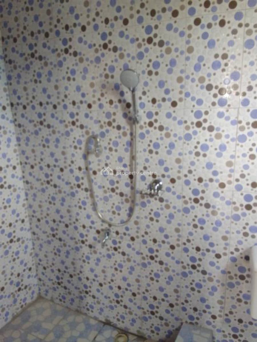 Chamber and Hall Self Contained, Ako Adjei, Osu, Accra, Mini Flat for Rent