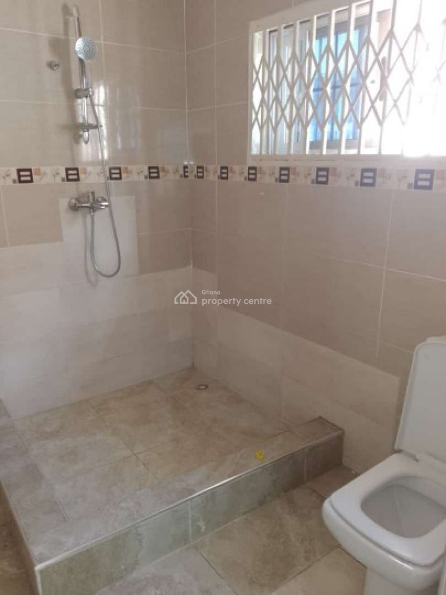 2 Bedroom Apartment, Ako Adjei, Osu, Accra, Apartment for Rent