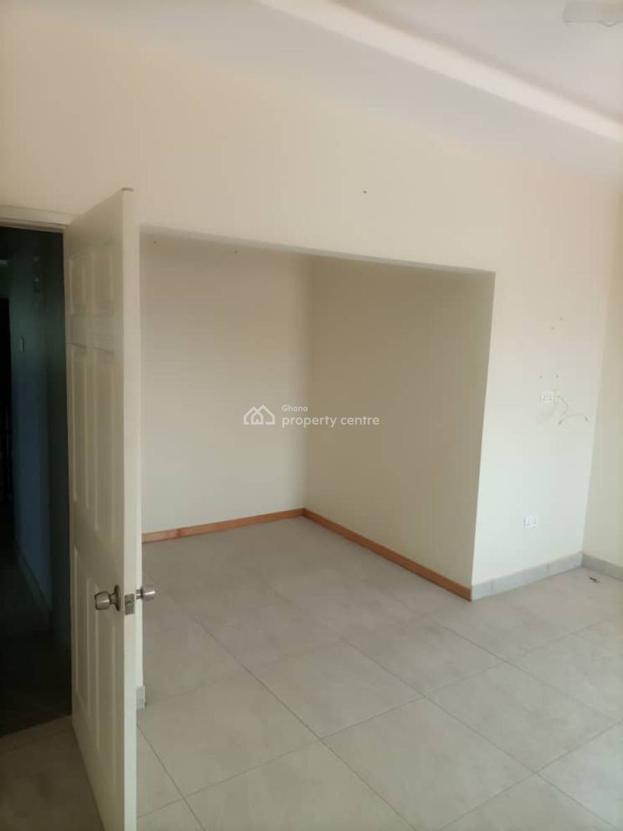 4 Bedroom House, Nyaniba Estate, Osu, Accra, House for Rent