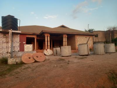 6 Bedrooms, Kenyasi Nwamase., Kumasi Metropolitan, Ashanti, House for Sale