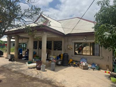 Four 4-bedroom House, Aputuogya-abuotem, Kumasi Metropolitan, Ashanti, House for Sale