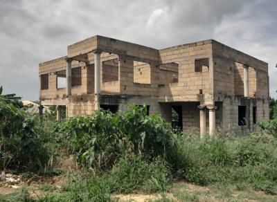 6 Bedrooms  ( 2 Minutes Walk From The Highway Road), Aputuogya, on Atonsu Road., Kumasi Metropolitan, Ashanti, House for Sale