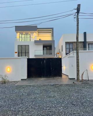 4 Bedroom House with a Swimming Pool, Ashaley Botwe, Accra Metropolitan, Accra, House for Sale