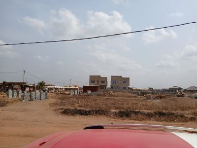 Coastal Calm Meets City Access - Cedar Court, Half Plot, Adom Estate Road, Community 25, Tema, Accra, Mixed-use Land for Sale