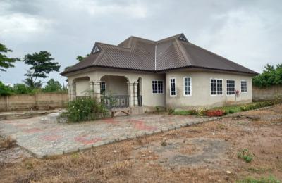 3 Bedrooms  on ( 4 Plots, 1 Acre Land)., Ejisu Onwe., Ejisu-juaben Municipal, Ashanti, House for Sale