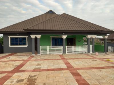 10 Bedrooms, Apromoase, on Tech Ejisu Road., Kumasi Metropolitan, Ashanti, House for Sale
