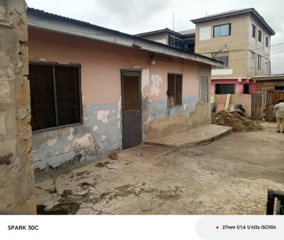 Almost 1 & Half Plots with Old Building @ Darkuman, Accra, Trotro Station Area, Darkuman, Accra, Land for Sale