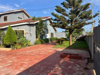 *registered 8brm Storey with Outhouse on 1 & Half Plots @ New Weija, Choice Area, Ga South Municipal, Accra, Semi-detached Bungalow for Sale
