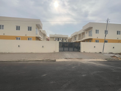 3 Bedroom Townhouse in a Gated Community, East Airport, East Airport, Airport Residential Area, Accra, Townhouse for Rent