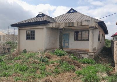 3 Bedrooms, Saaman, Near Kenyasi Bosore., Kumasi Metropolitan, Ashanti, House for Sale