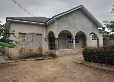 4 Bedrooms, Appiadu, Near Emina Boadi., Kumasi Metropolitan, Ashanti, House for Sale
