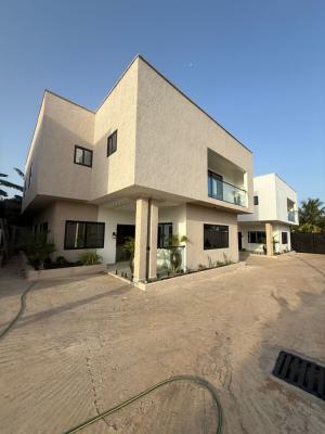Executive 4-bedroom Townhouse  -- Oyarifa, Oyarifa, Oyarifa, La Nkwantanang Madina Municipal, Accra, Detached Duplex for Rent