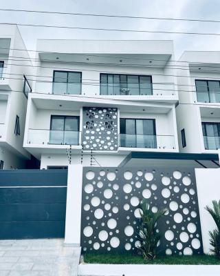 4-bedroom Luxury Home with Private Elevator, East Legon, Accra, Detached Duplex for Sale