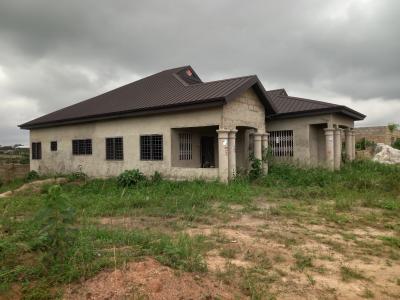 4 Bedrooms, Antoa New Site, on Buokrom Kenyasi Road., Kumasi Metropolitan, Ashanti, House for Sale
