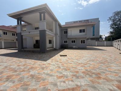 Osu Oxfords Street 5 Bedrooms House, Oxfords Street, Osu, Accra, House for Rent
