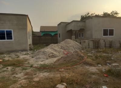 6 Bedrooms  ( 2 Separate Houses), Asuofia Asaaman,  on Abrepo Road., Kumasi Metropolitan, Ashanti, House for Sale