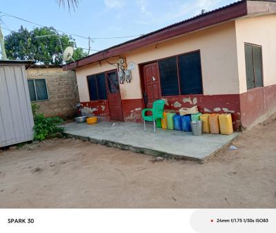 2 Units Ordinary Chamber & Hall on 1 Plot @ Afuaman, Ablekuma, Afuaman, Ga East Municipal, Accra, House for Sale