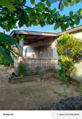 Old 4brm House on Spacious Land @ Nsakina Ablekuma  , Accra, Ablekuma Nsakina, Ga East Municipal, Accra, House for Sale