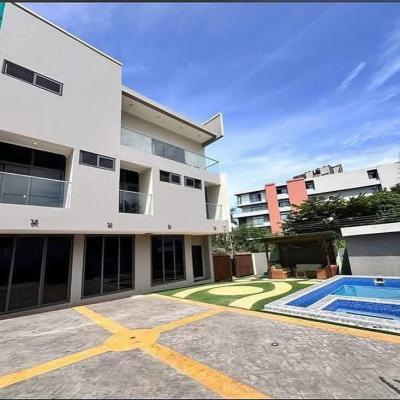 Executive Furnished 4-bedroom, Cantonments, Accra, Townhouse for Rent