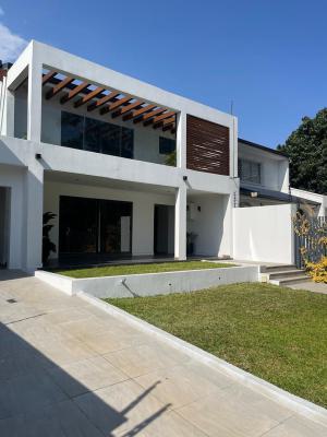 Executive Semi-furnished 3 Bedroom, Cantonments, Accra, House for Rent