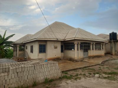 5 Bedrooms, Agyaako Buoho, Near Atimatim, Kronum Afrancho., Kumasi Metropolitan, Ashanti, House for Sale