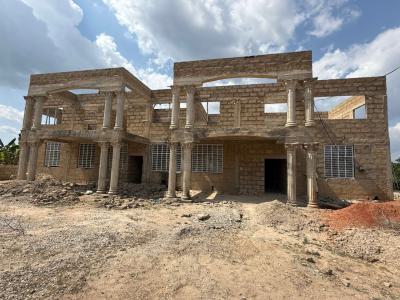 14 Bedrooms at Kumasi Effiduase, Effiduase, Kumasi Metropolitan, Ashanti, Detached Duplex for Sale