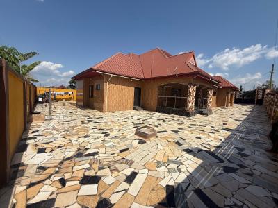 6 Bedrooms at Effiduase Kumasi, Effiduase, Kumasi Metropolitan, Ashanti, Detached Bungalow for Sale