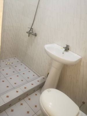 Single Room Self Contain at The Back of Trade Fair La, Tse Addo, La Dade Kotopon Municipal, Accra, Apartment for Rent