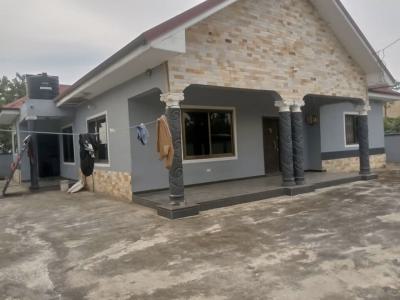 3 Bedrooms at Amasaman, Amasaman Obeyeyie, Ga West Municipal, Accra, Detached Bungalow for Rent