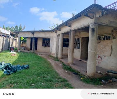 *roadside Freehold & Titled 2units of 2brm with Storey Foundation @ Sa, Sakaman, Accra Metropolitan, Accra, House for Sale