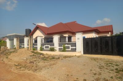 4 Bedrooms, Owhim Amanfrom,  on Abrepo Road., Kumasi Metropolitan, Ashanti, House for Sale