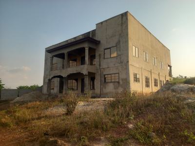 6 Bedrooms, Asuofia Kokoben,  on Abrepo Road., Kumasi Metropolitan, Ashanti, House for Sale