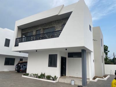 Luxury 3 Bedrooms House
