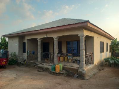3 Bedrooms, Ejisu Asotwe, on Ejisu Juaben Road., Ejisu-juaben Municipal, Ashanti, House for Sale