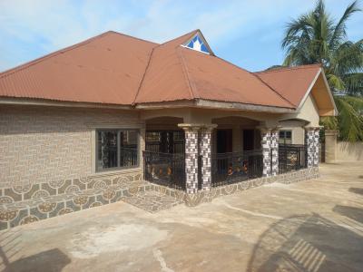 4 Bedrooms, Ofuase Kokoben, on Santasi Anwiankwanta Road., Kumasi Metropolitan, Ashanti, House for Sale