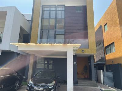 Well Presented 4-bedroom House, Anobaa Close,, Airport Residential Area, Accra, House for Sale