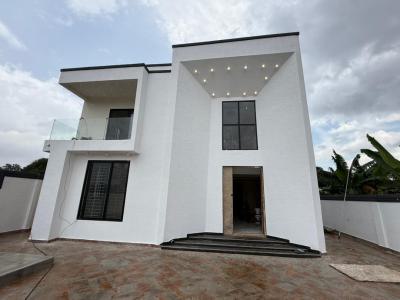 5 Bedroom House with Pool, Adenta Snnit, Adenta Municipal, Accra, House for Sale