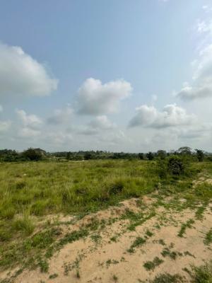 Roadside Land, Teacher Mante, Suhum/kraboa/coaltar, Eastern Region, Land for Sale