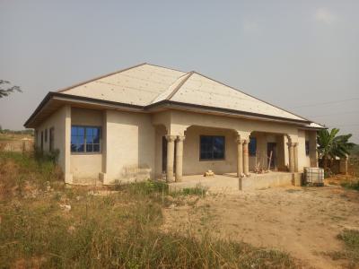 5 Bedrooms, Adesina, on Kenyasi Abrem Road., Kumasi Metropolitan, Ashanti, House for Sale
